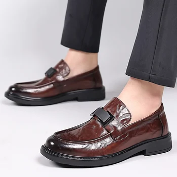 Nueva Tendencia de los Zapatos de Cuero Para Hombre Slip-on de la Juventud de la Moda de los Zapatos de los Hombres hechos a Mano Mocasines, Calzado Masculino Cómodos para Caminar Controlador de Zapatos